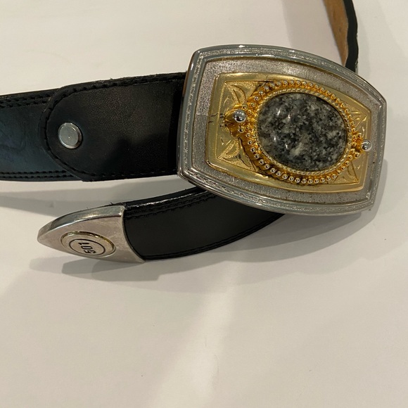 Levi’s belt buckle. Grey stone &metal. Western. Yellowstone. - Picture 3 of 8